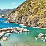 Perla Bianca Delle 5 Terre La Spezia